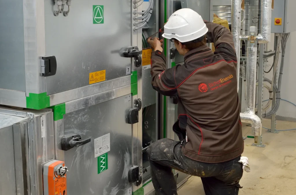 frigoriste intervention sur systeme ventilation